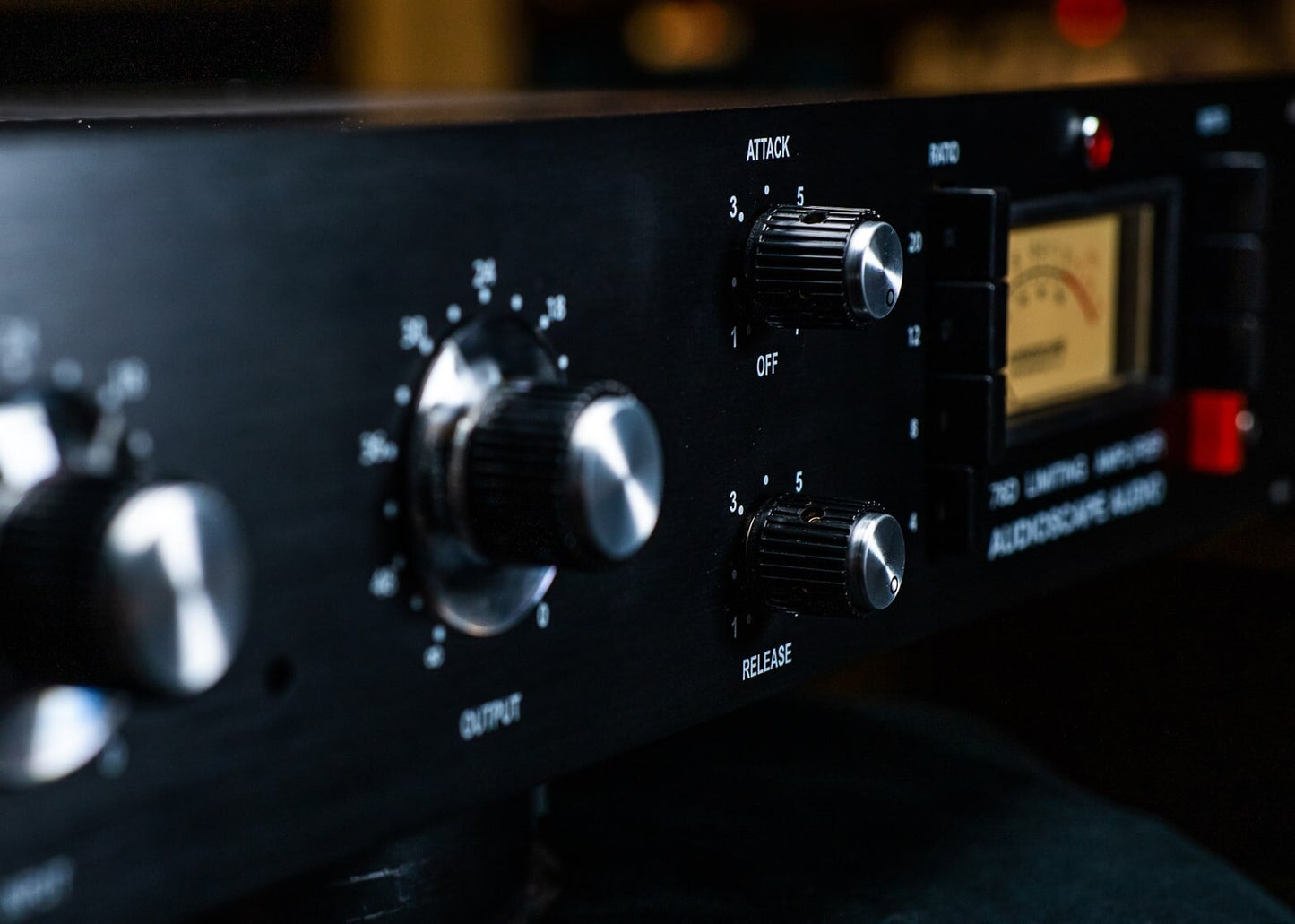 76D Limiting Amplifier