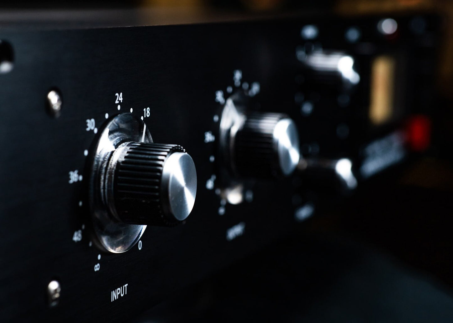 76D Limiting Amplifier