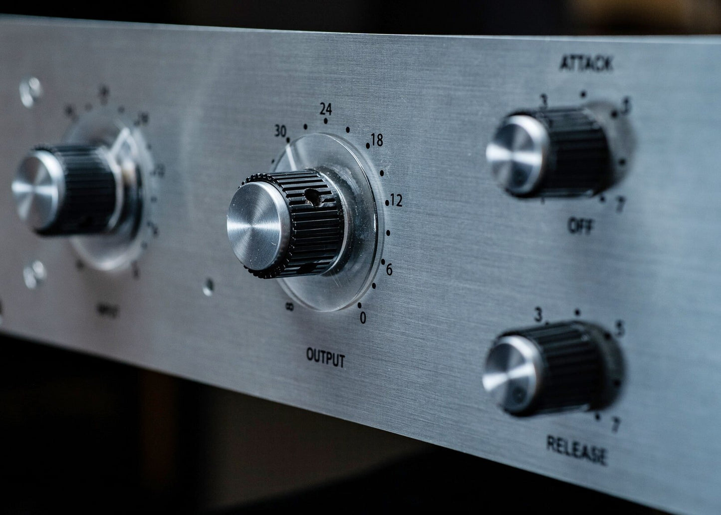 76F Limiting Amplifier