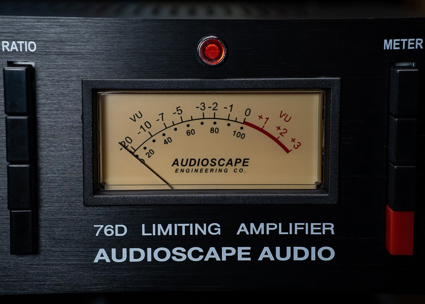 76D Limiting Amplifier