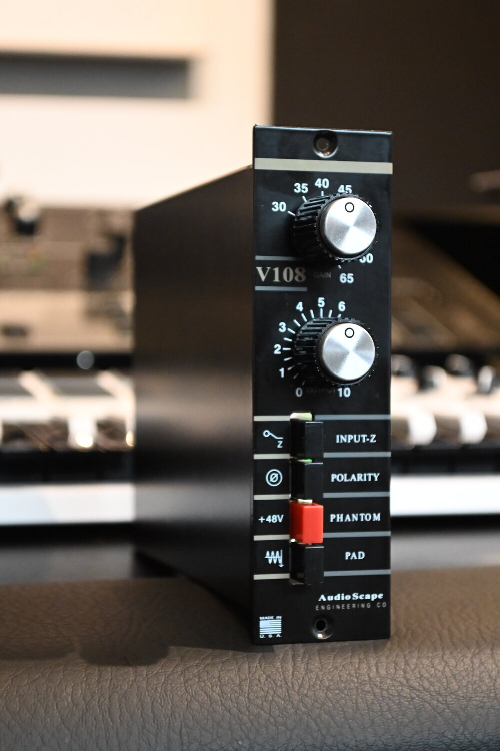 V108 500-SERIES Preamplifier