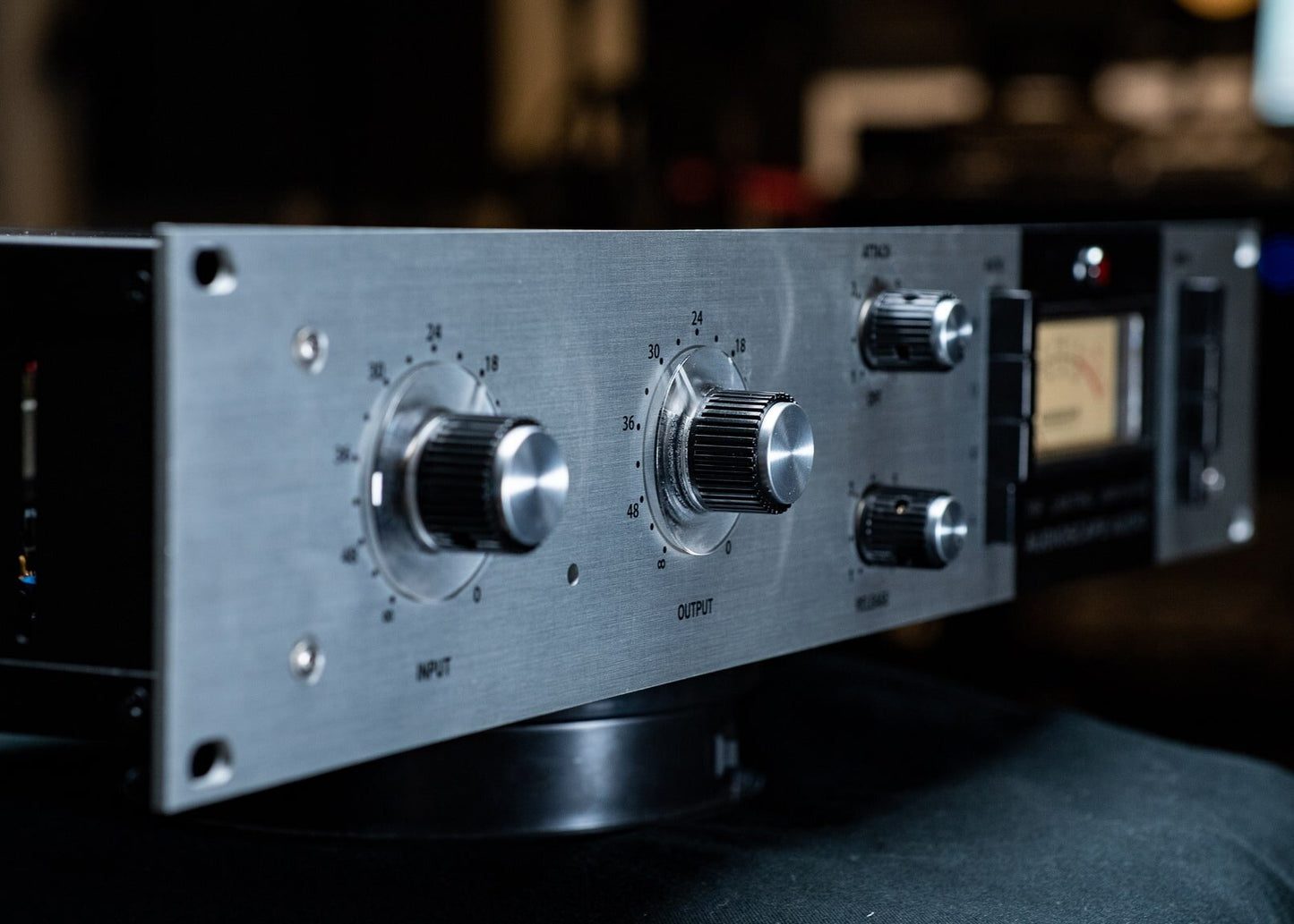 76F Limiting Amplifier