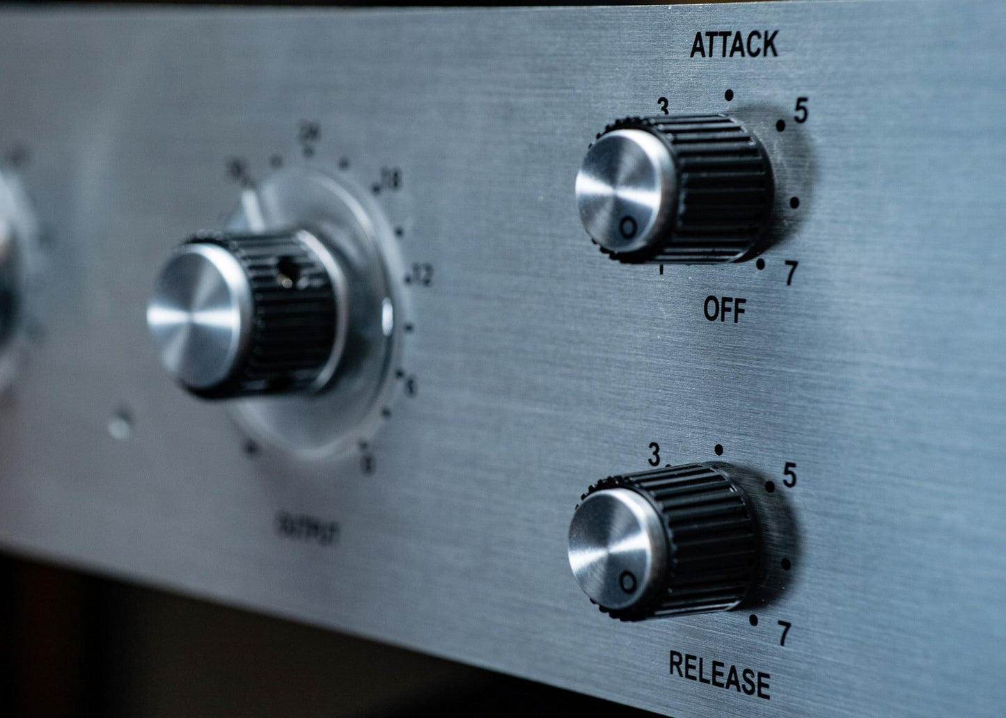 76F Limiting Amplifier