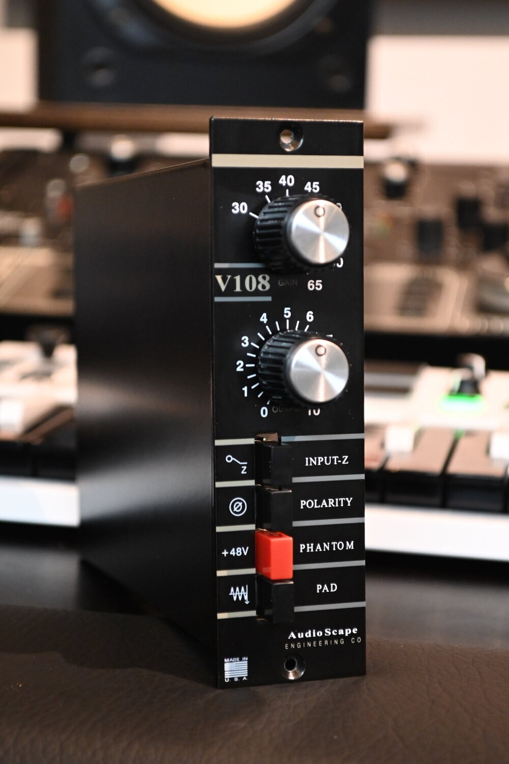 V108 500-SERIES Preamplifier