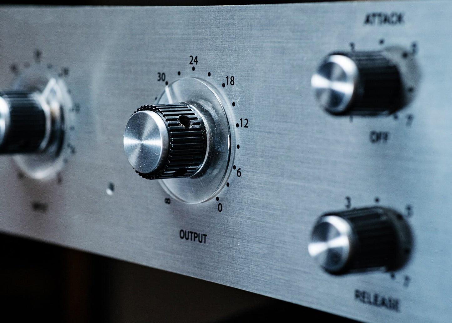 76F Limiting Amplifier