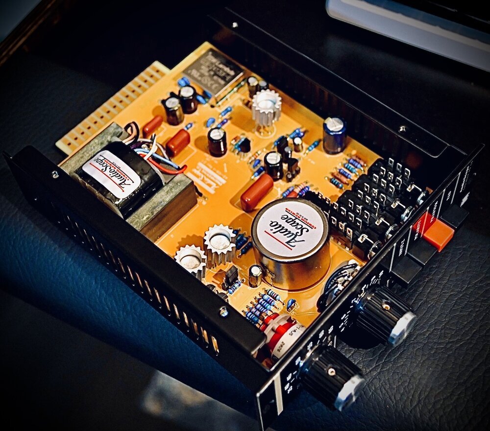 V108 500-SERIES Preamplifier