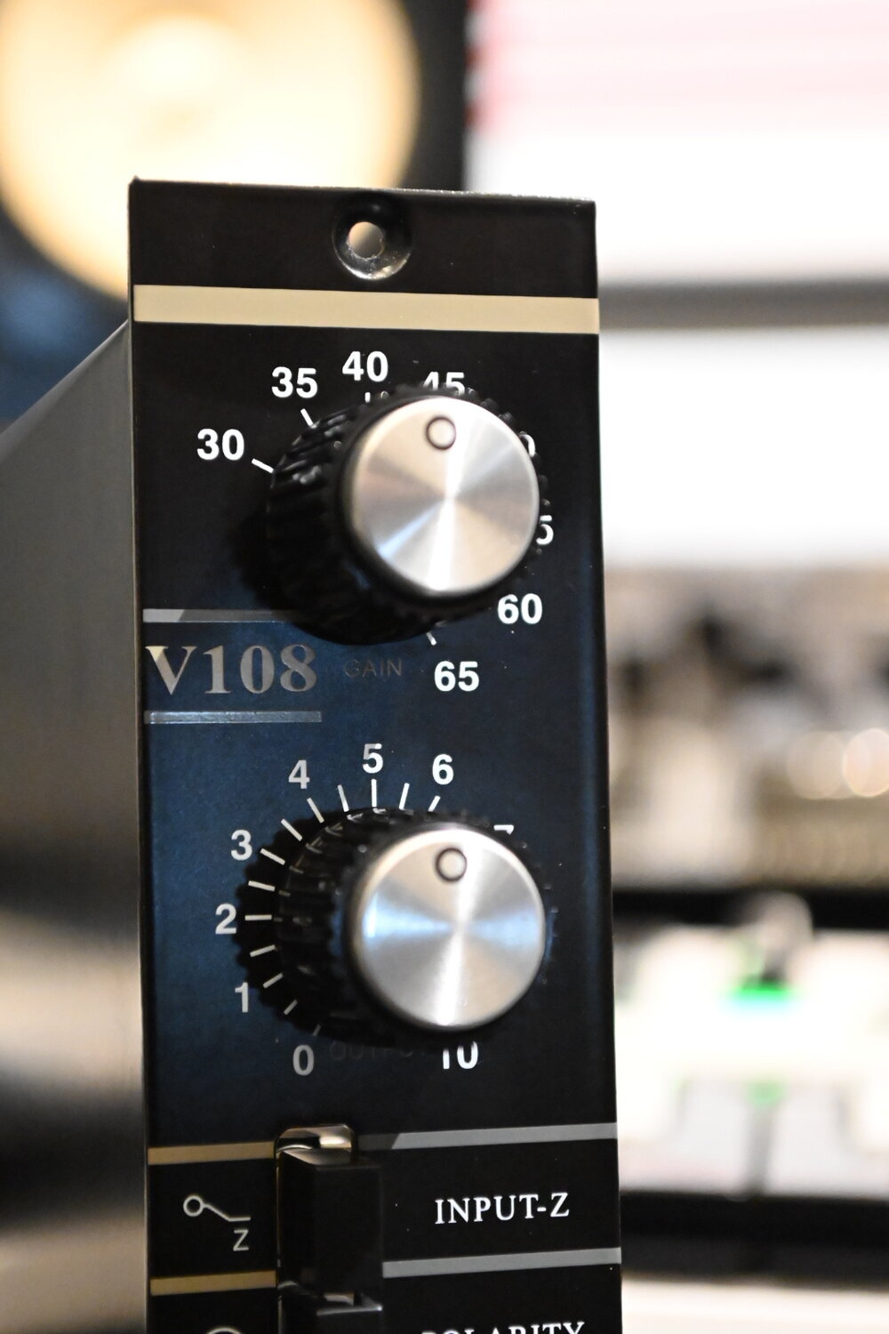 V108 500-SERIES Preamplifier