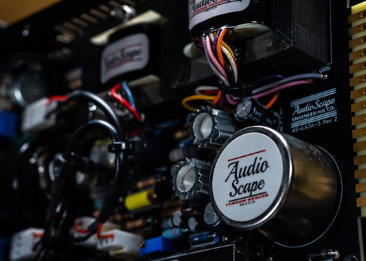 V3A 500-SERIES Leveling Amplifier